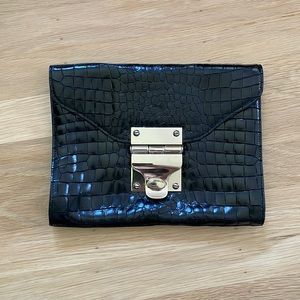Alexis Hudson Santorini black leather croc print envelope clutch bag